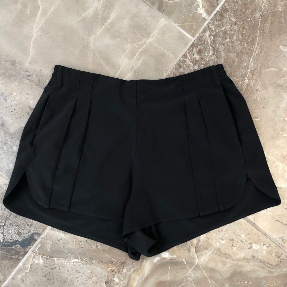 Lululemon Shorts Size 6!